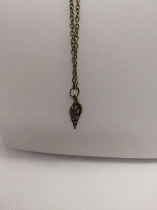 Copper shell necklace/shell necklace/shell pendant/copper necklace/bronze necklace/bronze shell necklace/bronze plated necklace/copper plate