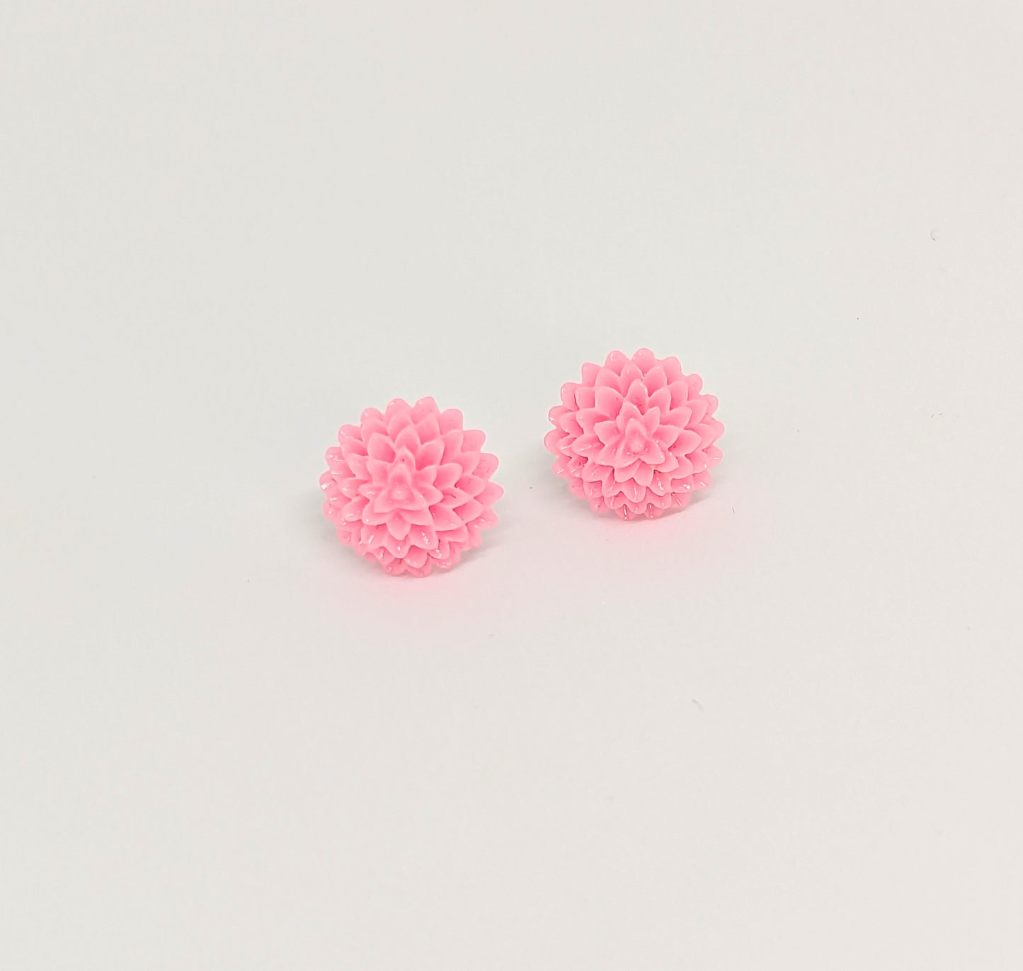 Light pink dahlia earrings, flower jewellery, flower studs, lightweight earrings, birthday gift