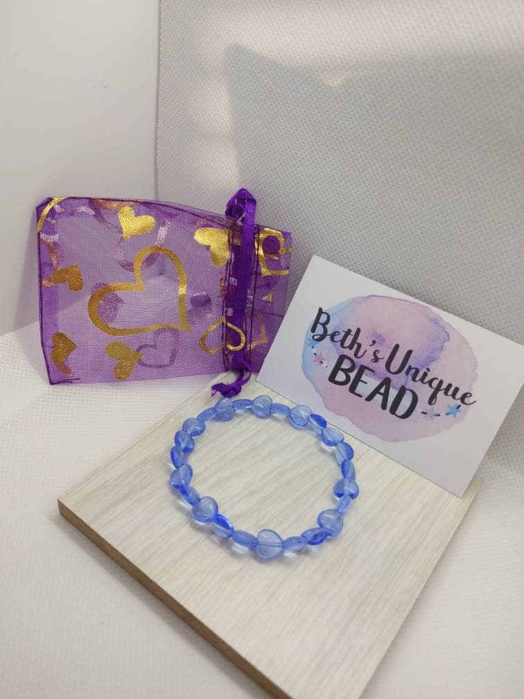 Heart beaded bracelet/glass bead bracelet/Heart Bracelet/beaded bracelet/blue bracelet/sapphire bracelet/sapphire heart bracelet/blue heart