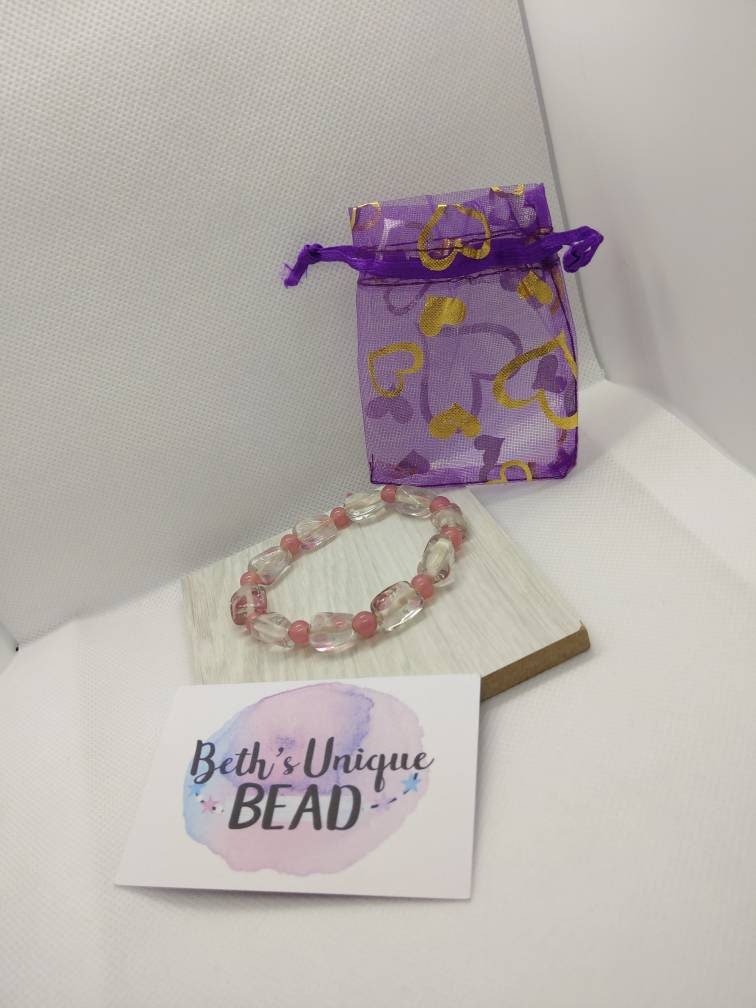 Expandable bracelet/glass bracelet/beaded bracelet/pink bracelet/stretch bracelet/stretch bead bracelet/pink glass bracelet/chunky bracelet