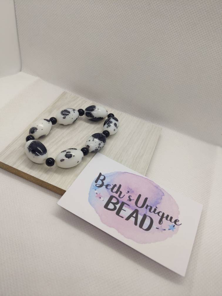 Monochrome bracelet/black & white bracelet/Onyx bracelet/ceramic bracelet/chunky bracelet/beaded bracelet/white bracelet/black bracelet