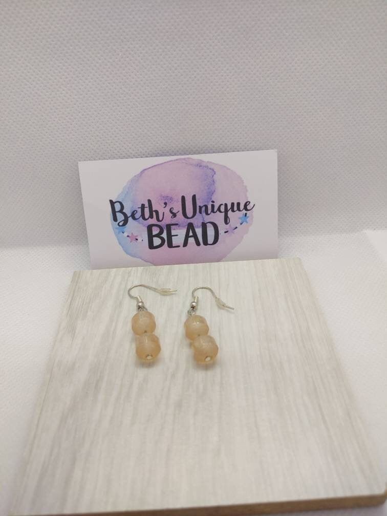 peach jewellery/peach earrings/acrylic earrings/acrylic bracelet/peach bracelet/banded earrings/banded bracelet/beaded earrings/bead earring