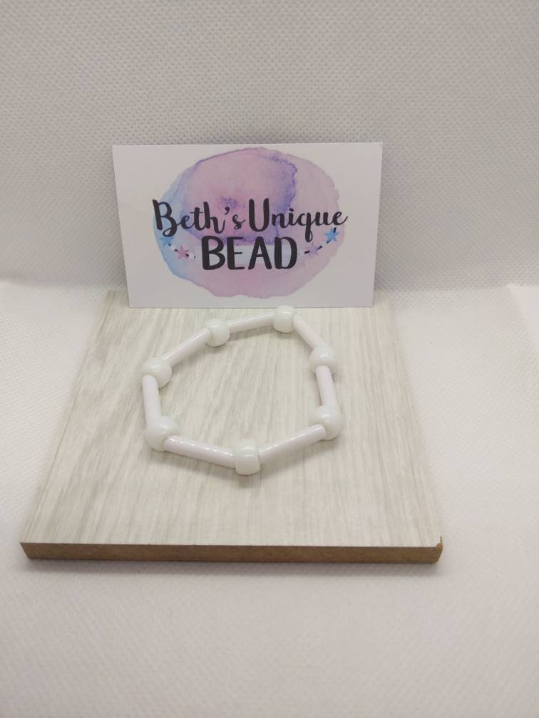 white bracelet/tube bracelet/expandable bracelet/white tube bracelet/stretchy bracelet/white jewellery/expandable white bracelet/round bead