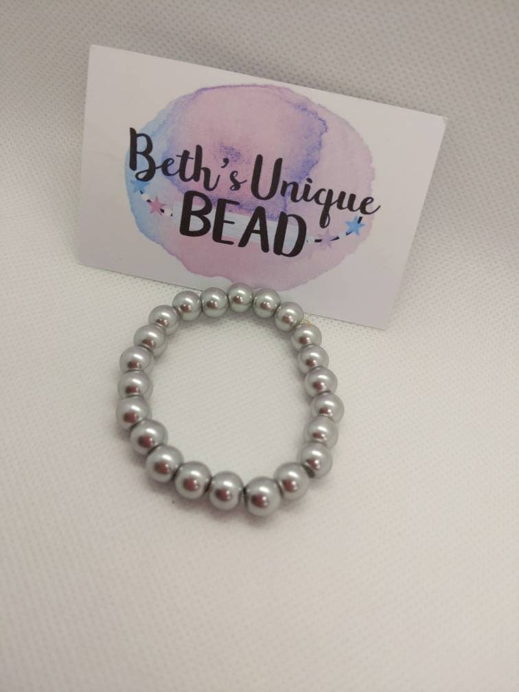 faux pearl bracelet,  silver bracelet, expandable bracelet, stretch jewelry, grey jewellery, gifts for her, girlfriend gift