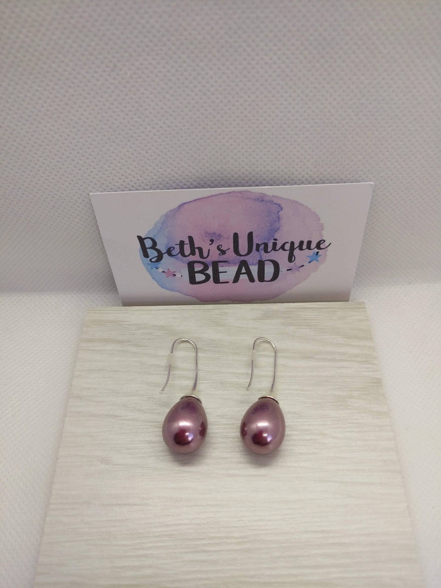teardrop earrings/silver plated drops/pearl/faux pearl earrings/pearl drop earrings/faux pearl drop/glossy/classy/oval jewellery