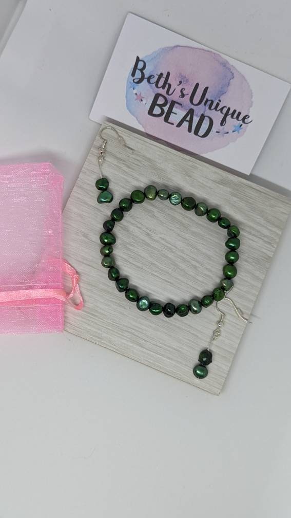 Pearl bracelet, Pearl earrings, green drop earrings, bridal jewellery