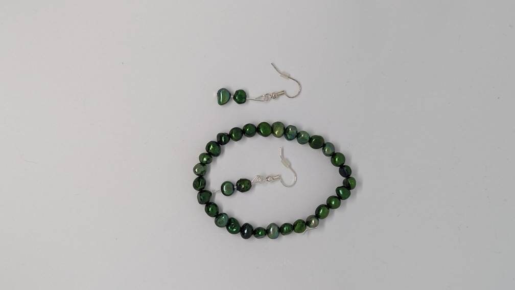 Pearl bracelet, Pearl earrings, green drop earrings, bridal jewellery
